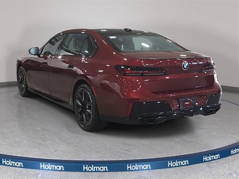 Used 2023 BMW 760i xDrive w/ Parking Assistance Package image 7