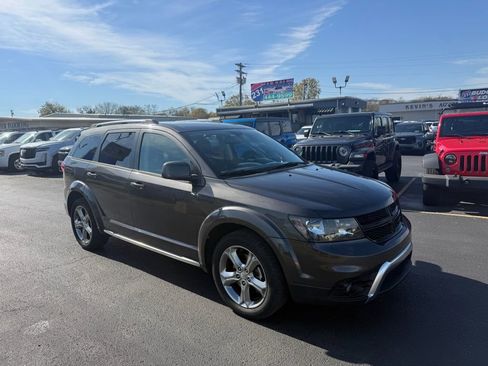 Used 2016 Dodge Journey Crossroad w/ Popular Equipment Group image 2