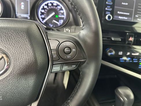 Used 2024 Toyota Camry SE image 16
