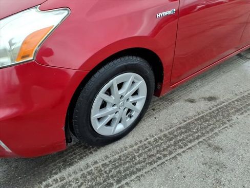 Used 2013 Toyota Prius V Two image 4