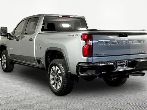 Used 2025 Chevrolet Silverado 2500 Custom w/ Custom Value Package AWD/4WD image 4