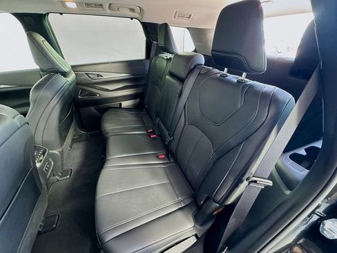 Certified 2026 INFINITI QX60 Luxe w/ Cargo Package FWD image 26