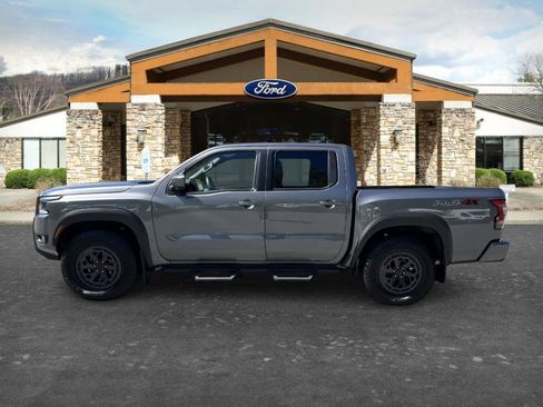 Used 2025 Nissan Frontier PRO-4X w/ Pro Convenience Package image 7