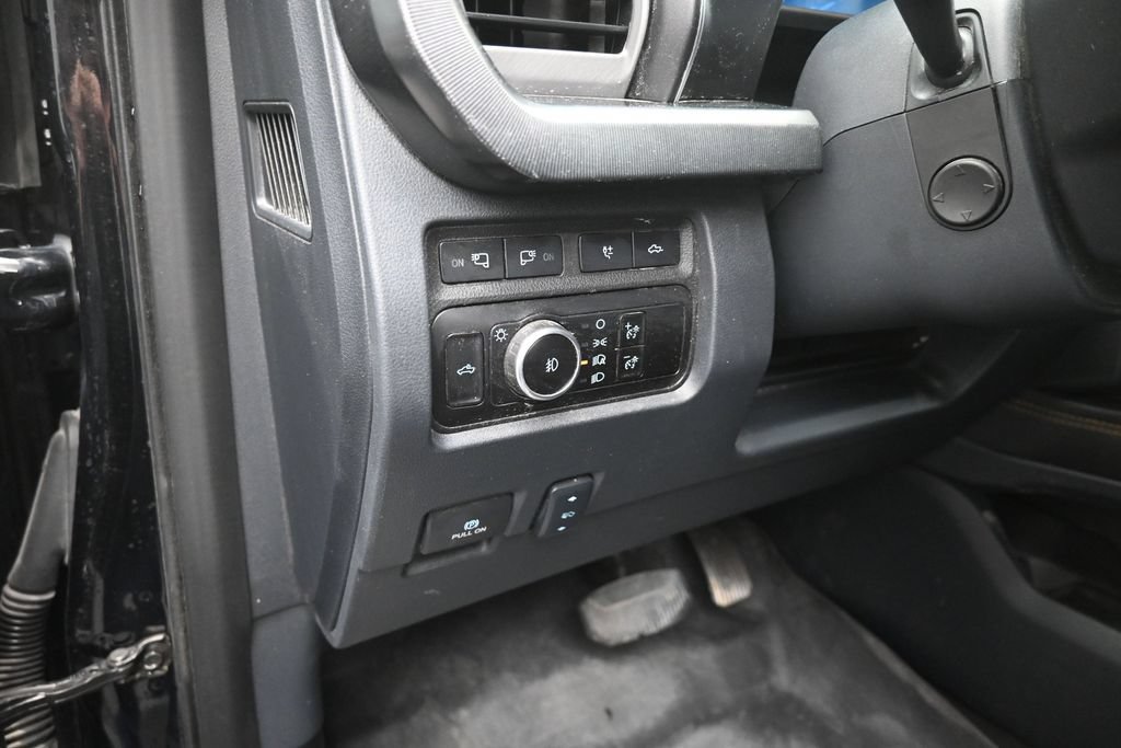 Used 2024 Ford F350 Platinum w/ FX4 Off-Road Package AWD/4WD image 13