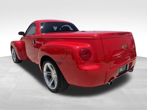 Used 2004 Chevrolet SSR w/ Preferred Equipment Group RWD image 7
