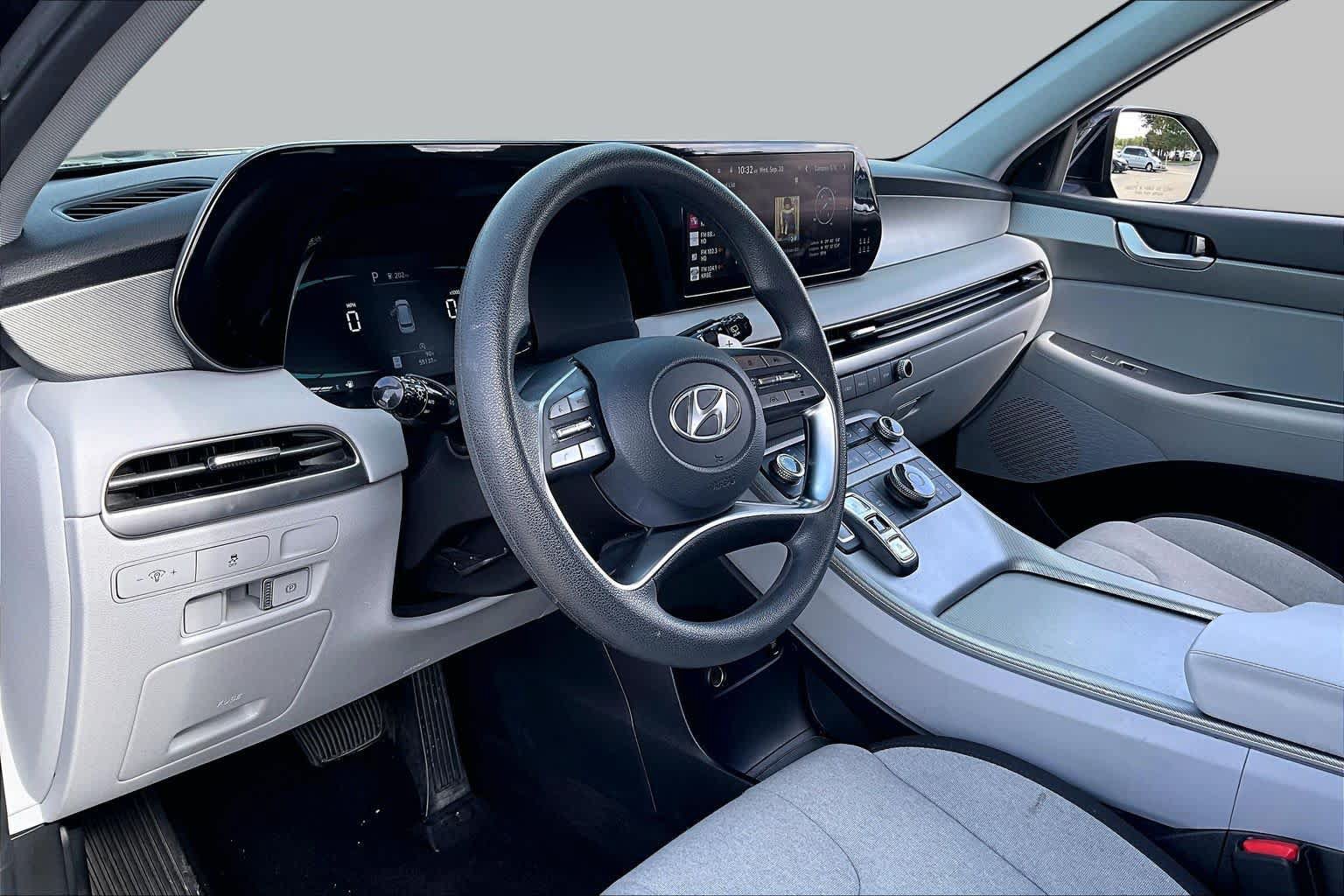 Used 2023 Hyundai Palisade SE FWD image 15