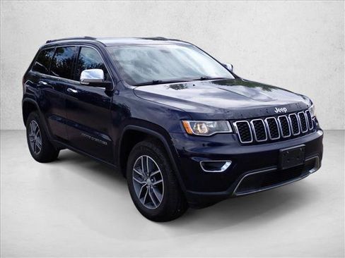 Used 2017 Jeep Grand Cherokee Limited w/ Trailer Tow Group IV AWD/4WD image 4