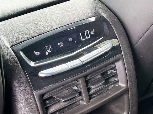 Used 2022 Cadillac XT5 Premium Luxury image 25