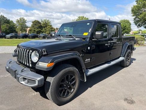 Used 2020 Jeep Gladiator Overland AWD/4WD image 7