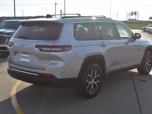 Used 2025 Jeep Grand Cherokee L Limited w/ Trailer Tow Package AWD/4WD image 5