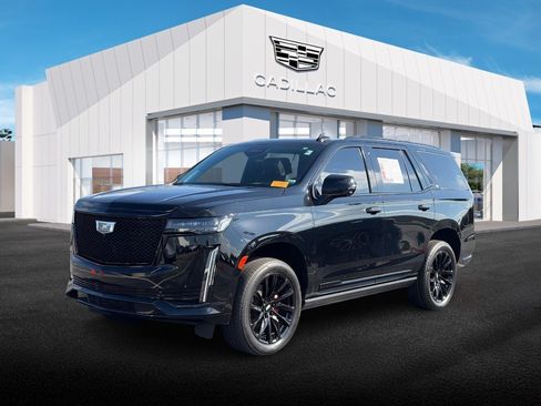Used 2024 Cadillac Escalade Sport Platinum w/ LPO, ONYX Package AWD/4WD image 1