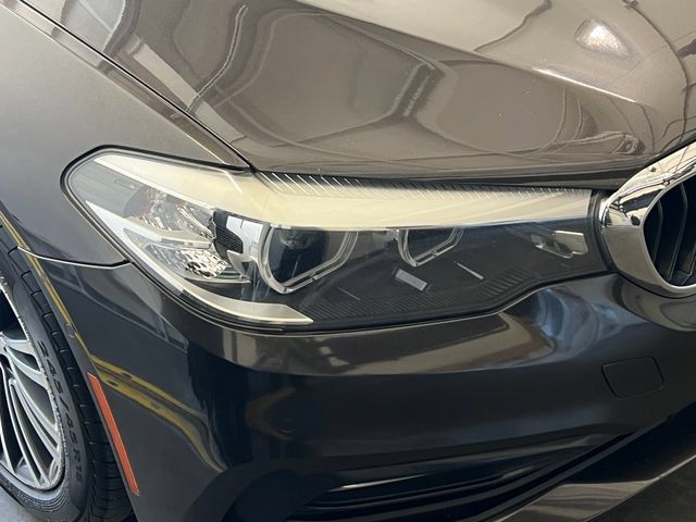 Used 2017 BMW 530i RWD image 14