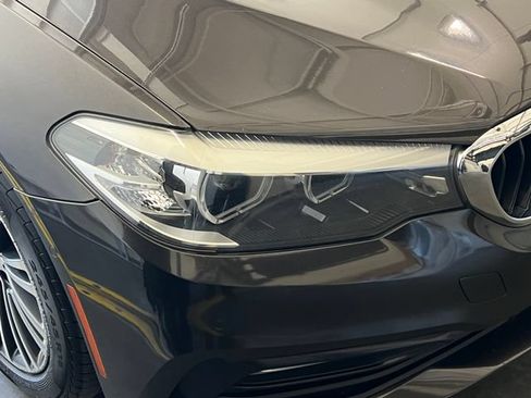 Used 2017 BMW 530i RWD image 14