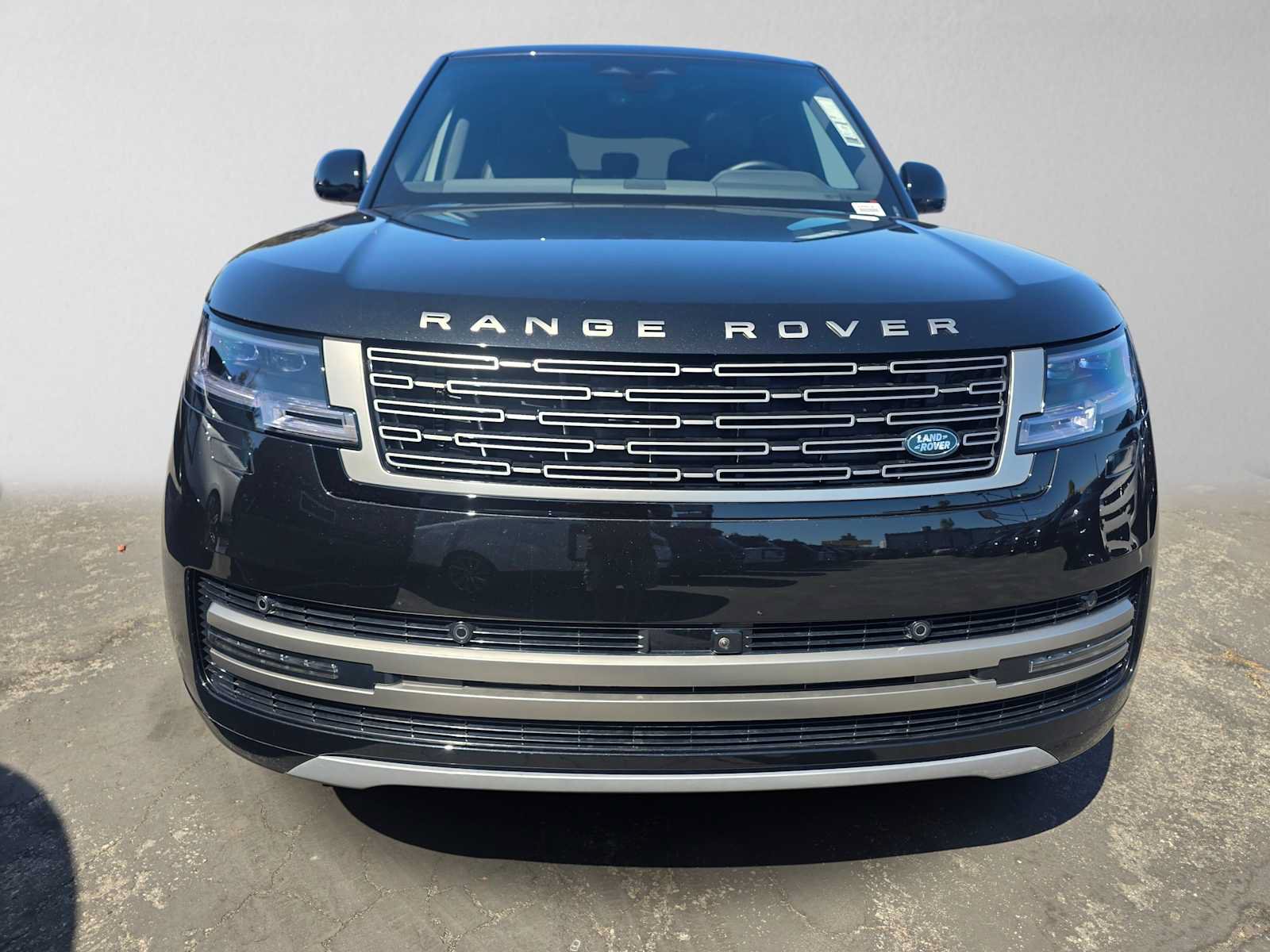 New 2027 Land Rover Range Rover Long Wheelbase SE AWD/4WD image 8