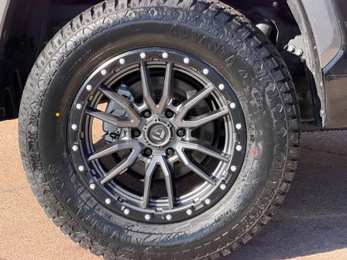 Used 2025 Toyota Tundra Limited image 34