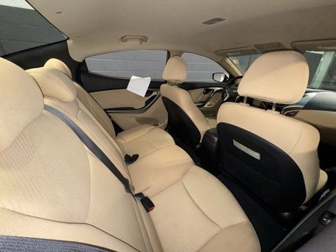 Used 2013 Hyundai Elantra GLS w/ Preferred Pkg image 9