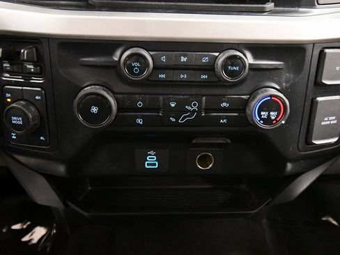 Used 2024 Ford F250 XLT image 24