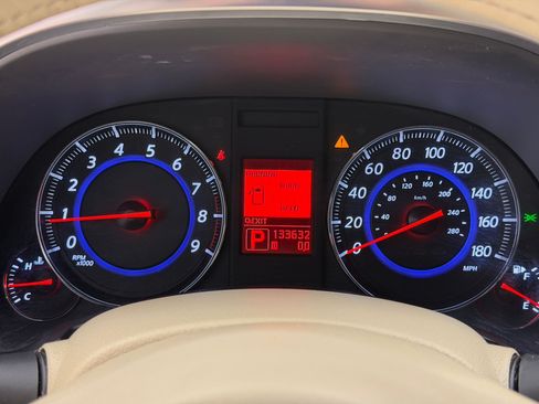 Used 2011 INFINITI FX35 AWD w/ Premium Pkg image 23