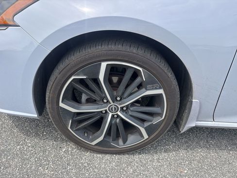 Used 2024 Nissan Altima 2.5 SR image 11