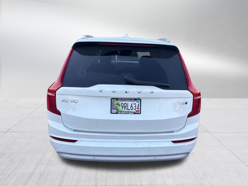 Used 2022 Volvo XC90 T6 Momentum w/ Advanced Package image 6