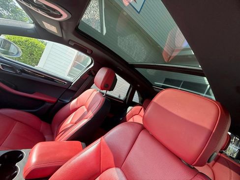 Used 2021 Porsche Macan S AWD/4WD image 49