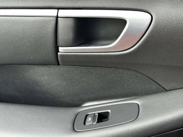 Used 2025 Hyundai Sonata SEL FWD image 24