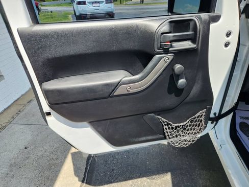 Used 2013 Jeep Wrangler Sport w/ Connectivity Group AWD/4WD image 14