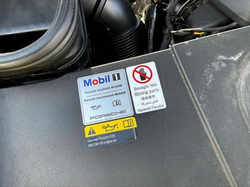 Used 2022 Porsche Macan Base image 31