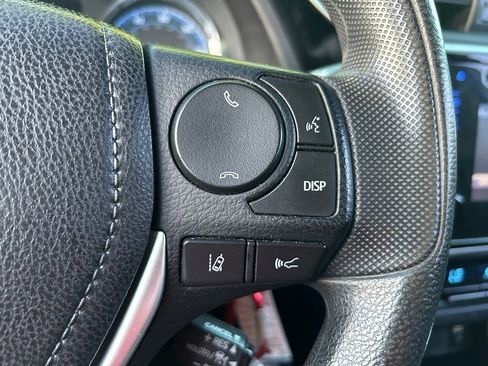 Used 2017 Toyota Corolla LE FWD image 19