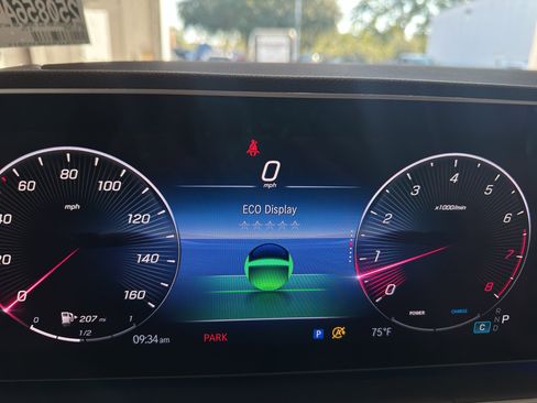 Used 2025 Mercedes-Benz GLE 350 4MATIC image 15