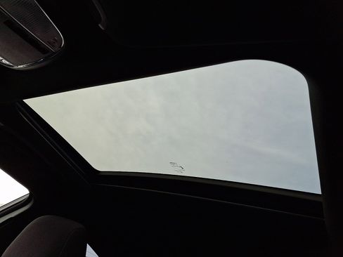 Used 2023 Dodge Charger SXT w/ Blacktop Package image 14