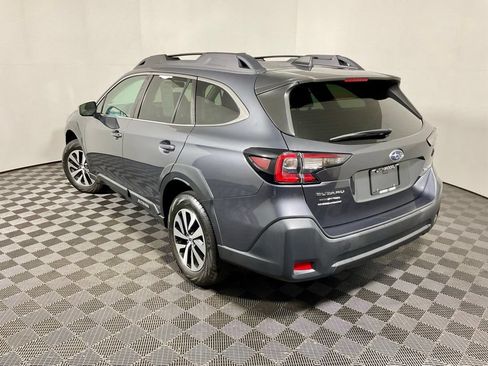 Used 2023 Subaru Outback Premium AWD/4WD image 12