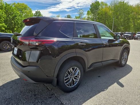 Used 2023 Nissan Rogue S AWD/4WD image 4