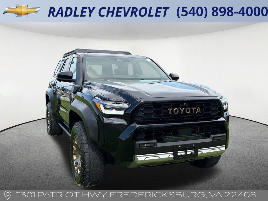 Used 2025 Toyota 4Runner Trailhunter AWD/4WD image 17
