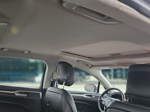 Used 2013 Ford Fusion SE image 16