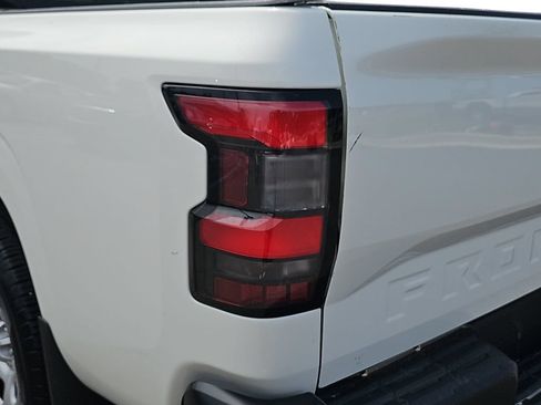 Used 2024 Nissan Frontier S RWD image 32