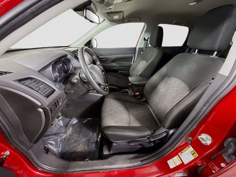 Used 2023 Mitsubishi Outlander Sport ES image 21