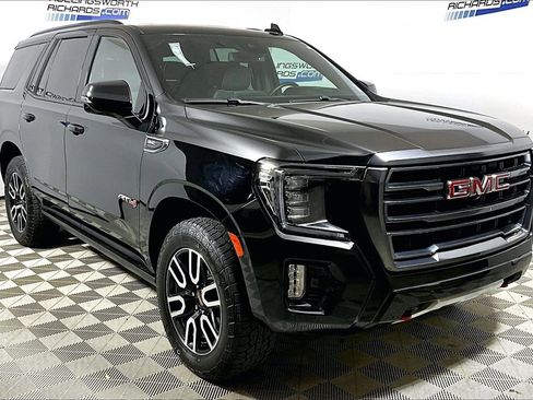 Used 2023 GMC Yukon AT4 w/ AT4 Premium Plus Package image 3