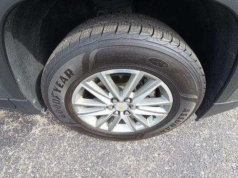 Used 2023 Chevrolet Traverse LT w/ LPO, Floor Liner Package image 10