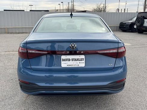 Used 2025 Volkswagen Jetta SE image 5