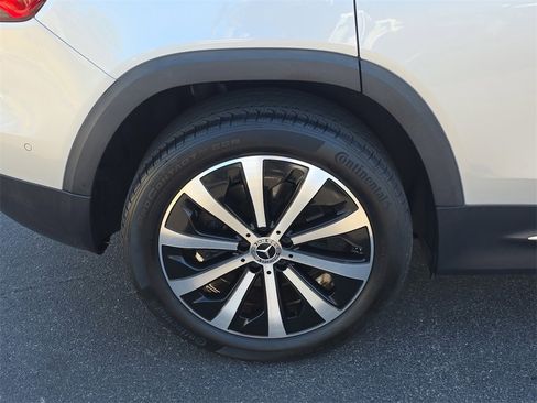 Used 2022 Mercedes-Benz GLB 250 image 6