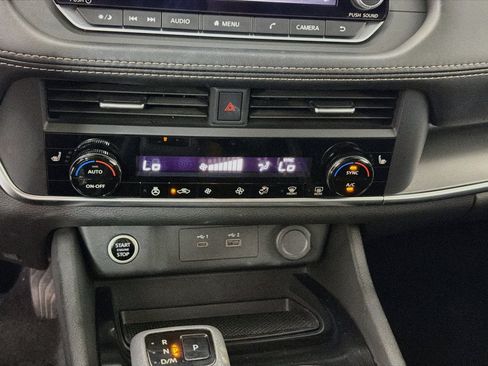 Used 2023 Nissan Rogue SV w/ SV Premium B Package FWD image 22