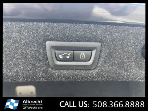 Used 2021 BMW 530i xDrive w/ Premium Package image 16