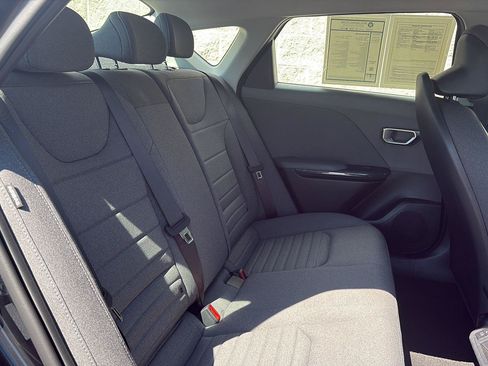 Used 2025 Kia K4 EX FWD image 27