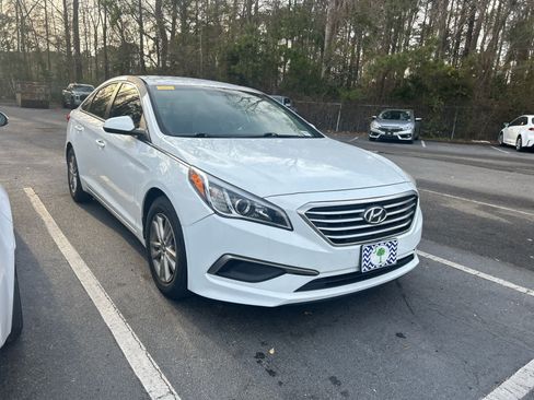 Used 2016 Hyundai Sonata SE image 6
