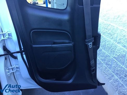 Used 2022 Chevrolet Colorado LT w/ Fleet Safety Package image 12