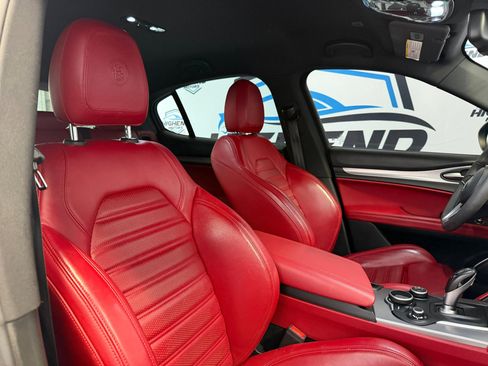 Used 2018 Alfa Romeo Stelvio Ti Sport image 27