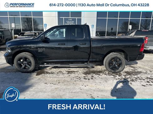 Used 2019 RAM 1500 Classic SLT w/ Black Appearance Group image 8