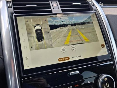 Certified 2025 Land Rover Discovery S AWD/4WD image 14