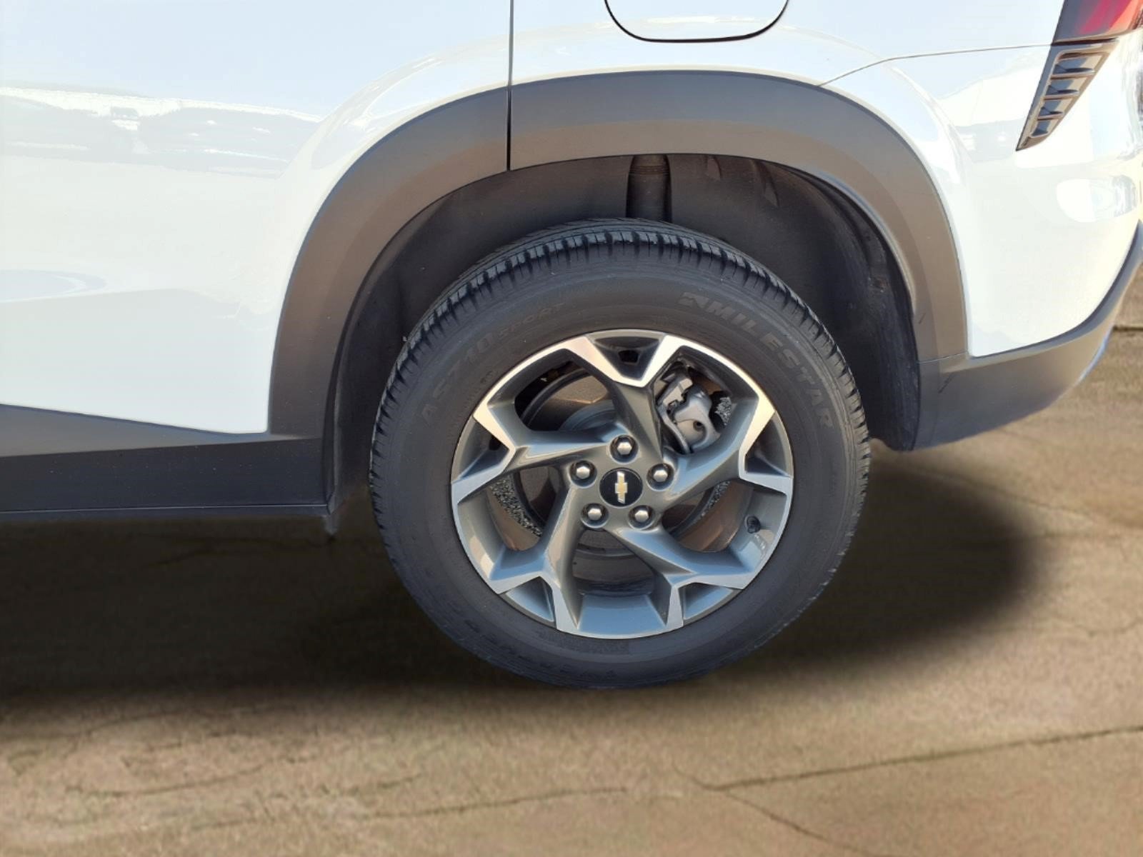 Used 2024 Chevrolet Trax LT FWD image 24